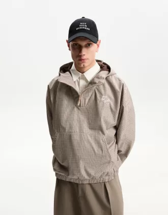 Anorak técnico con capucha Brown