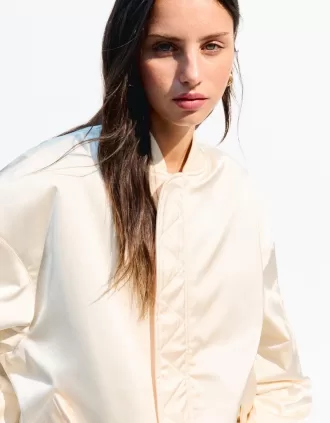 BERSHKA SERIES cazadora bomber oversize Cream