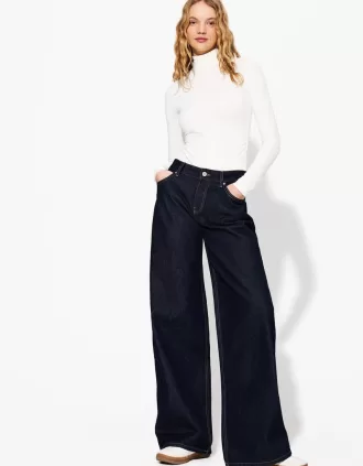 Body de manga larga con cuello alto Off white
