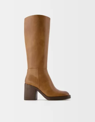 Botas con tacón de bloque Brown