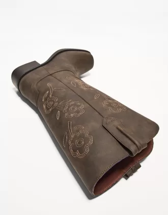 Botas cowboy planas bordadas Brown
