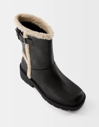 Botines planos con detalle de borreguillo Brown