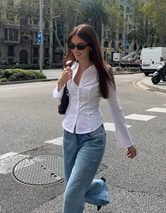 Camisa ajustada con mangas acampanadas White