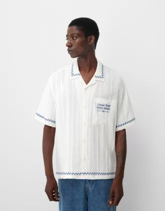Camisa de manga corta bordada de corte relajado White