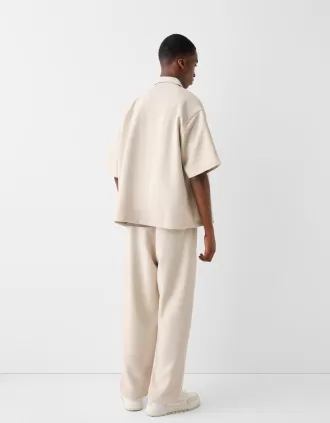 Camisa entallada de manga corta con corte boxy Sand