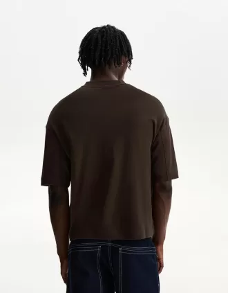 Camiseta boxy manga corta Brown