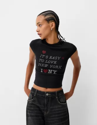 Camiseta cropped de manga corta con estampado Black