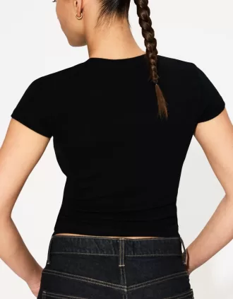 Camiseta de manga corta con cuello redondo Black