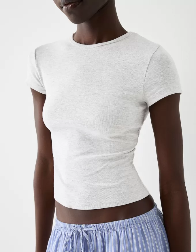 Camiseta de manga corta con cuello redondo Grey