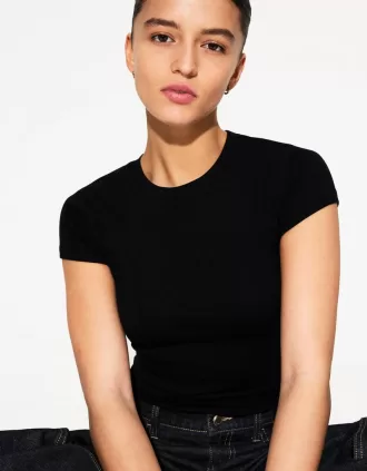 Camiseta de manga corta con cuello redondo Black