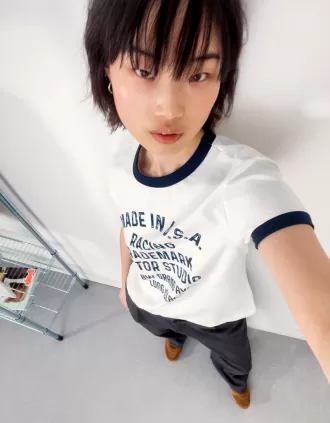 Camiseta de manga corta con estampado en contraste Off white