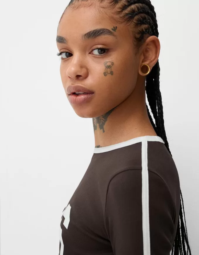 Camiseta de manga larga con estampado y ribete Brown