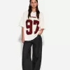 Camiseta estampada con cuello en V y manga corta Off white
