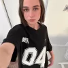 Camiseta estampada con cuello en V y manga corta Black