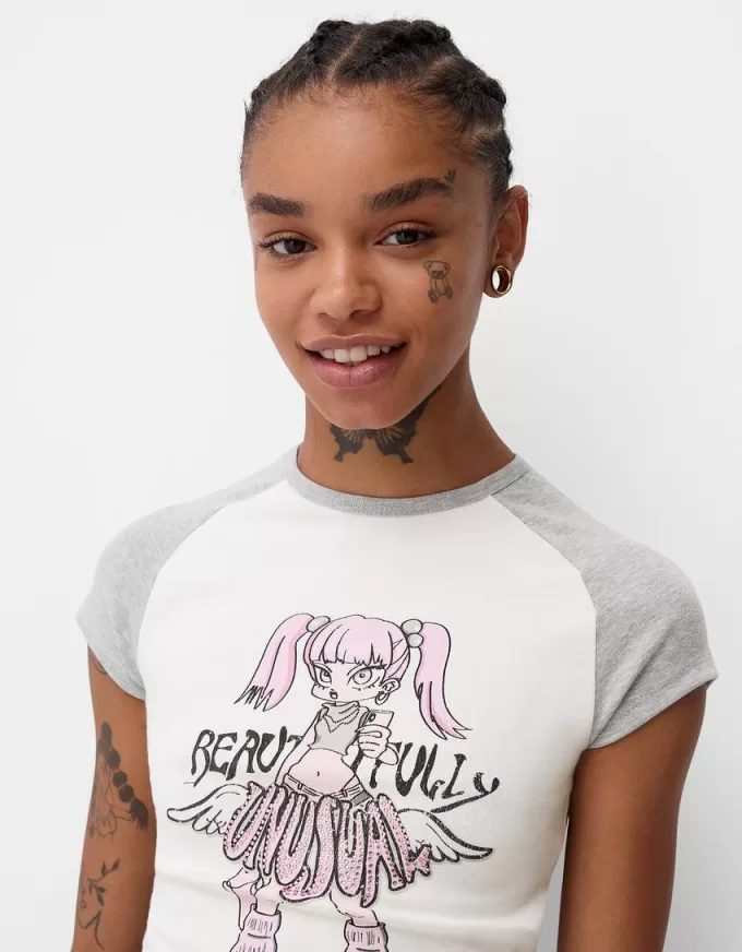 Camiseta estampada con manga corta raglán Off white