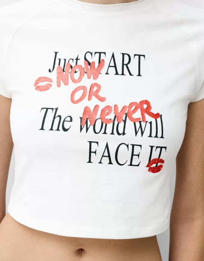 Camiseta estampada con manga corta raglán Cream