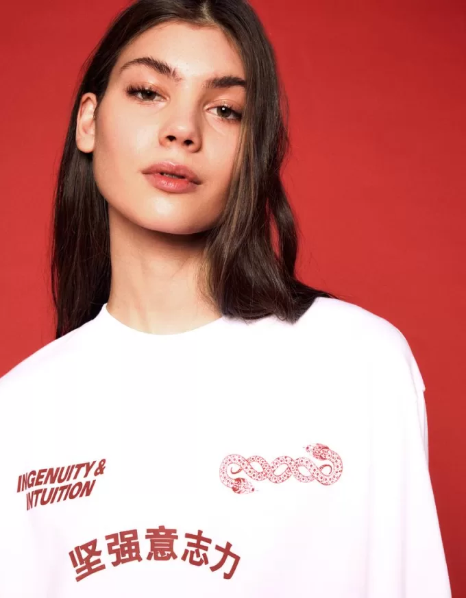 Camiseta manga corta con estampado White