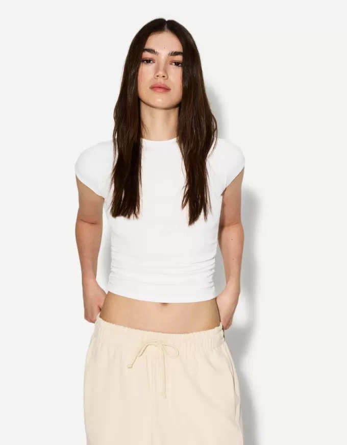 Camiseta manga corta fruncido lateral Off white