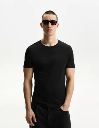 Camiseta regular manga corta Black