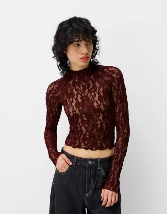 Camiseta rubia de encaje con cuello alto y manga larga Brown