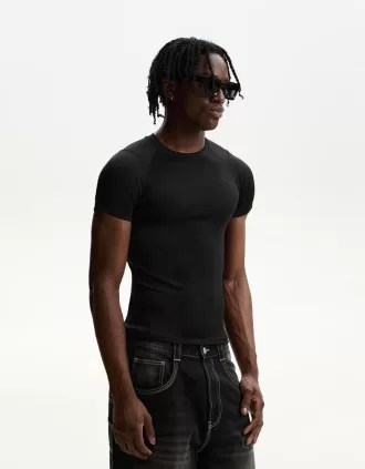 Camiseta slim fit de manga corta con costuras Black