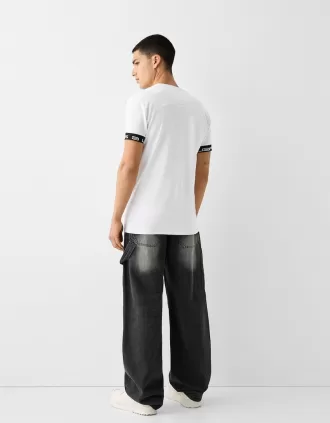 Camiseta slim fit de manga corta con detalle de rayas White
