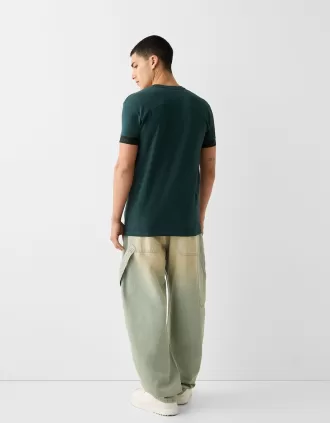 Camiseta slim fit de manga corta con detalle de rayas Green
