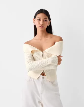 Cárdigan Bardot de punto trenzado con cremallera Cream