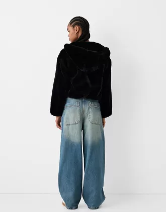 Chaqueta acolchada con capucha de pelo sintético Black