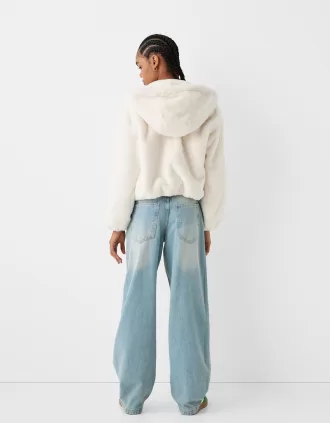 Chaqueta acolchada con capucha de pelo sintético Off white