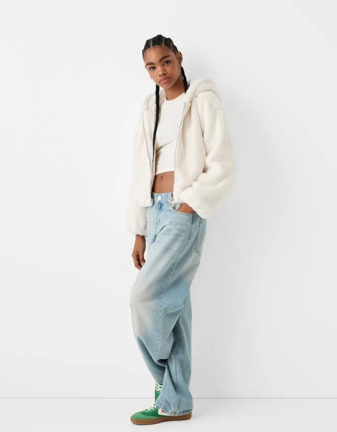 Chaqueta acolchada con capucha de pelo sintético Off white