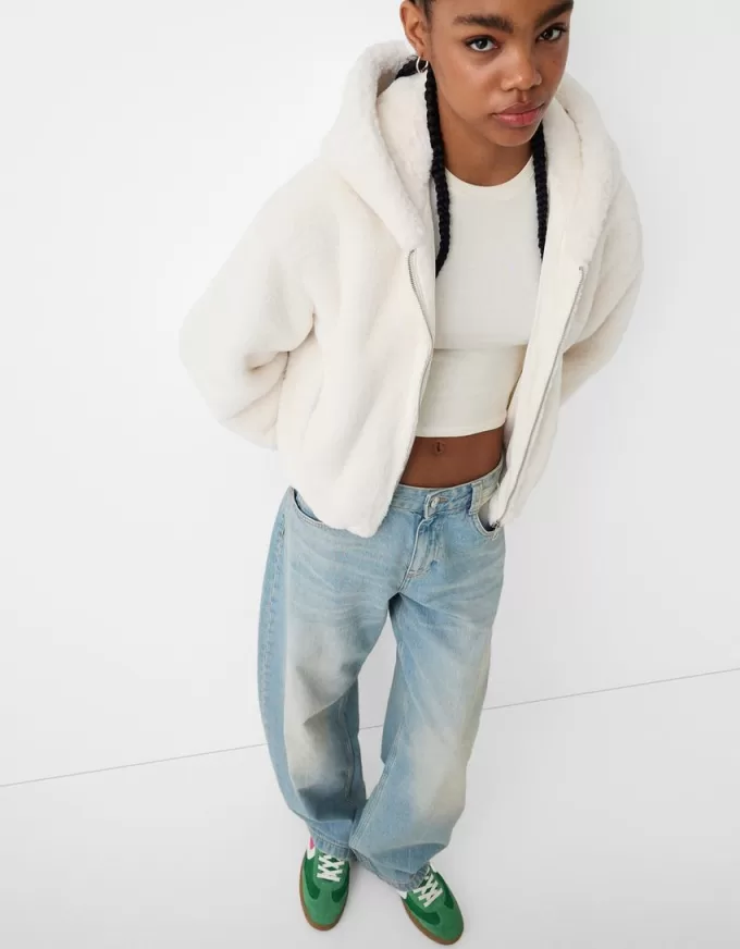 Chaqueta acolchada con capucha de pelo sintético Off white