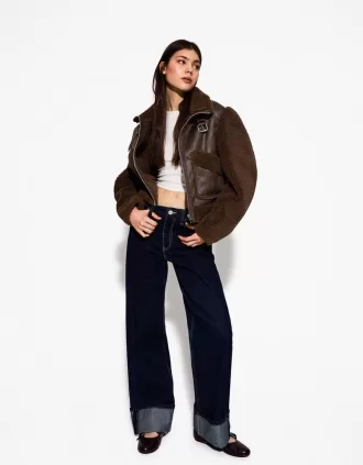 Chaqueta de doble faz con mangas de borreguito sintético Brown