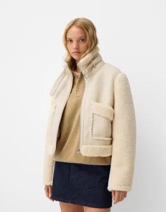 Chaqueta de doble faz con mangas de borreguito sintético Cream