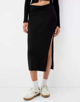 Falda semi larga fruncida Black