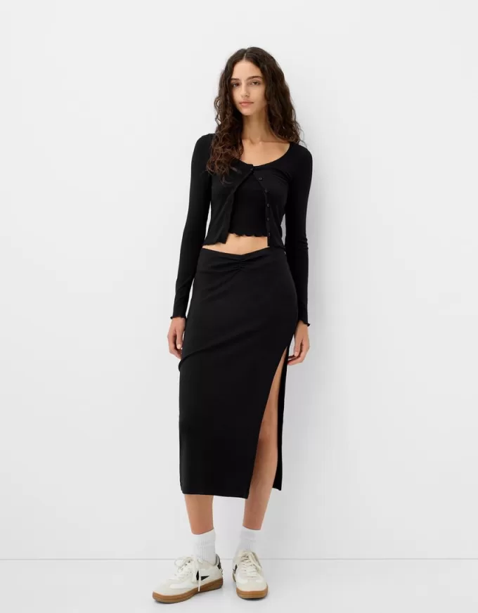 Falda semi larga fruncida Black