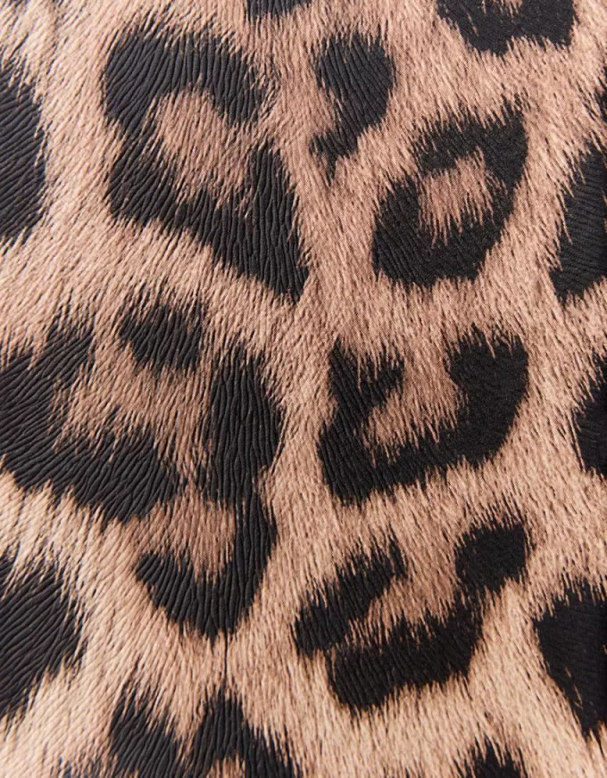 Funda para iPhone con estampado animal Brown