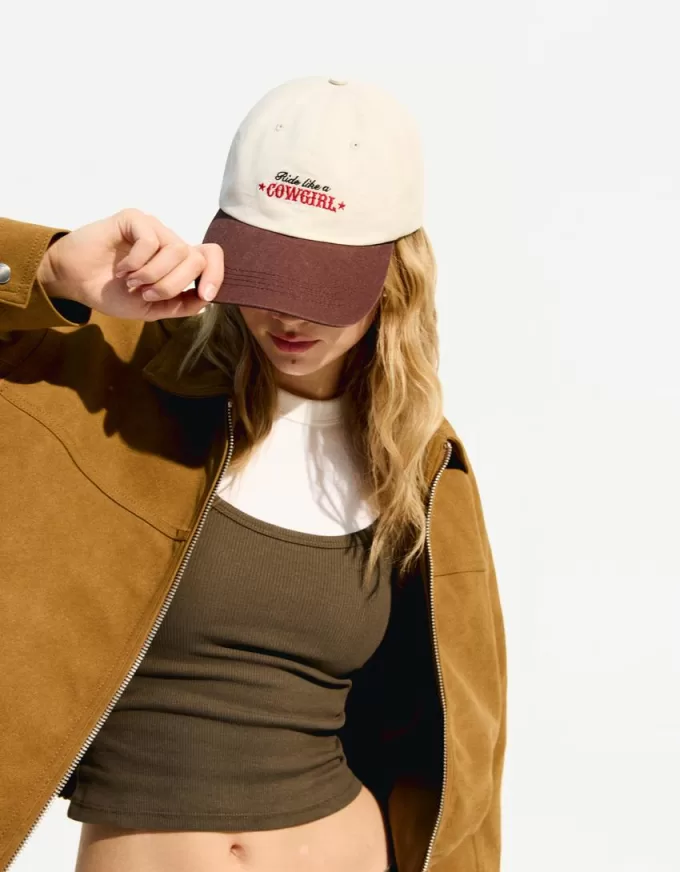 Gorra bordada Cream Gorra bordada Cream