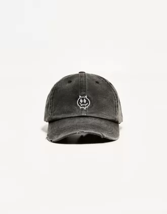 Gorra con bordado roto Black