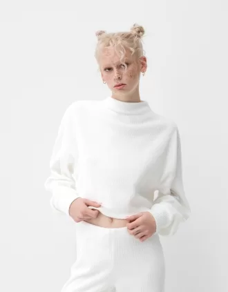 Jersey canalé cuello alto tacto suave Cream
