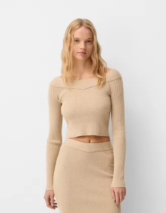 Jersey con cuello en V y hombros descubiertos Camel