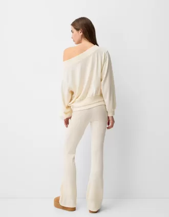 Jersey cuello asimétrico tacto suave Cream
