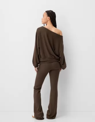 Jersey cuello asimétrico tacto suave Brown