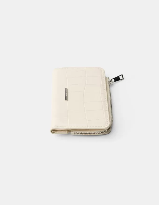 Monedero con estampado animal efecto charol grabado Cream