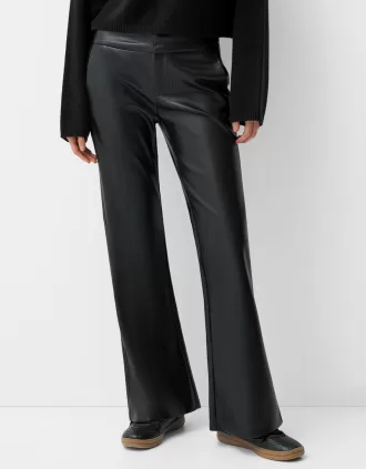 Pantalón acampanado de piel sintética Black