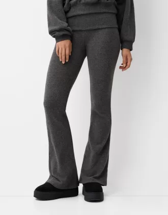 Pantalón acampanado de tacto suave con cintura doblada Dark grey