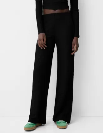 Pantalón ancho con relieve Black