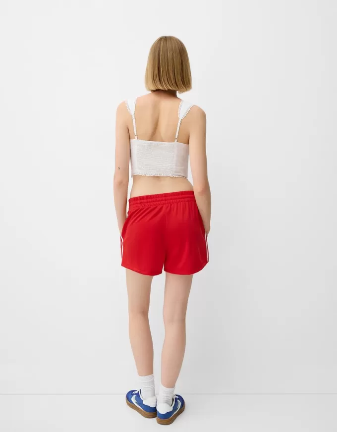 Pantalón corto retro con raya lateral Red