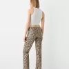 Pantalón efecto piel animal print Beige