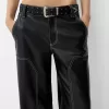 Pantalón efecto piel contraste cinturón Black
